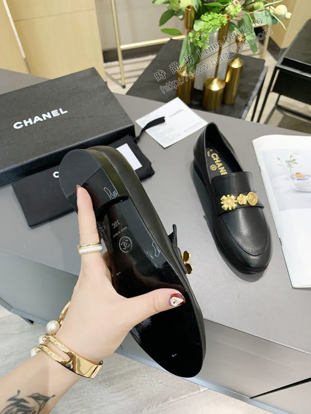 Chanel女鞋 香奈兒高版本2020早春新款單鞋 Chanel羊皮平跟女皮鞋  naq1163